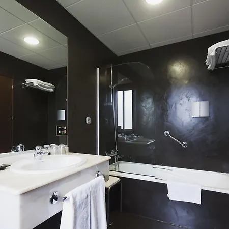 Rio Bidasoa 혼다리비아